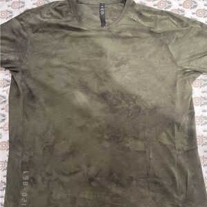 Men’s Lululemon Always Agile Short Sleeve Shirt Dark Olive Size XL